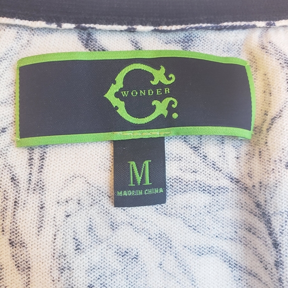 C Wonder Button Up Cardigan Lightweight Size Medium - Picture 6 of 7